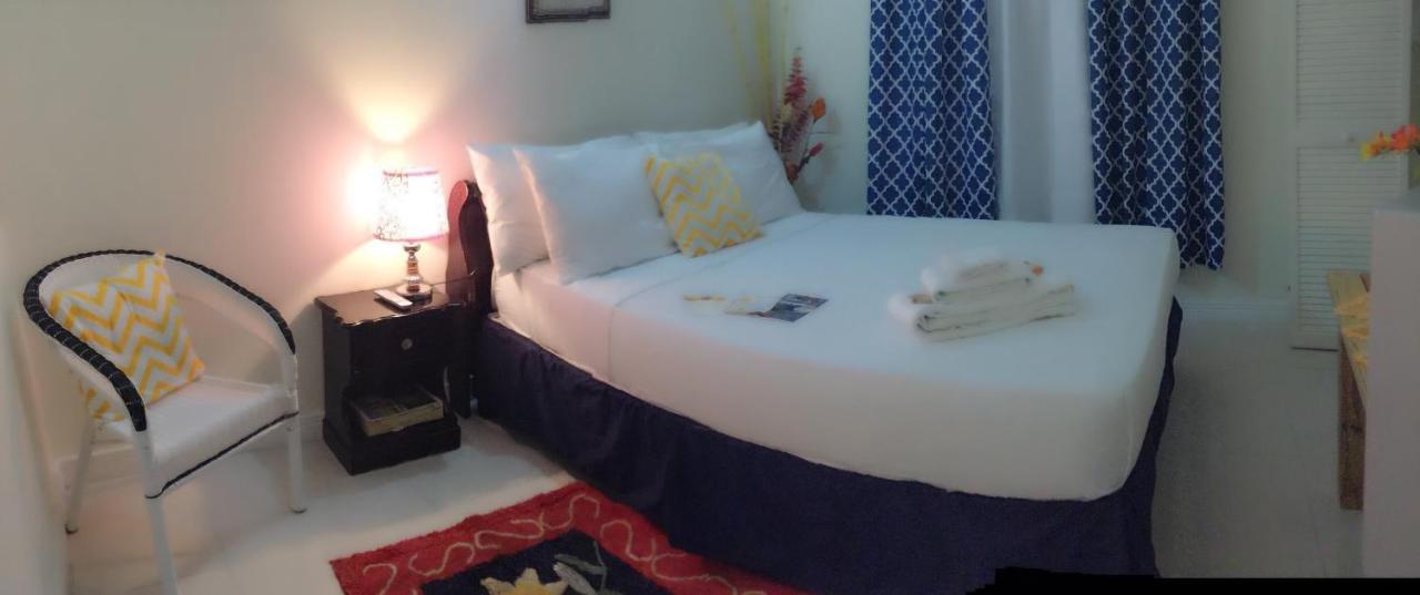 Deez Bed & Breakfast Kingston Bagian luar foto